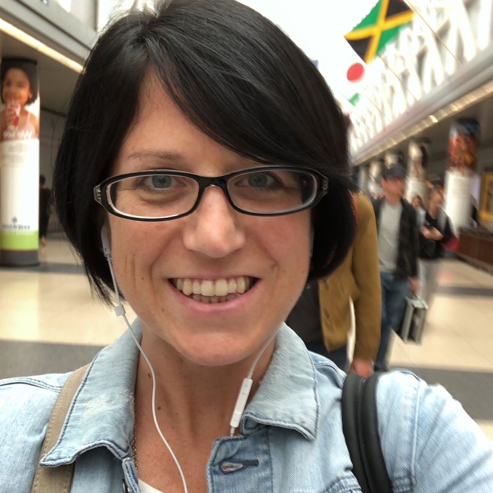 Meet your Posher, Elizabeth